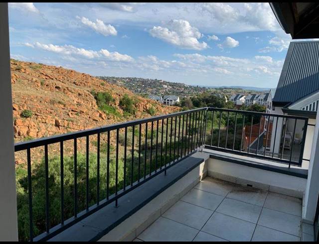 1 BEDROOM TOWNHOUSE FOR SALE IN OAKDENE